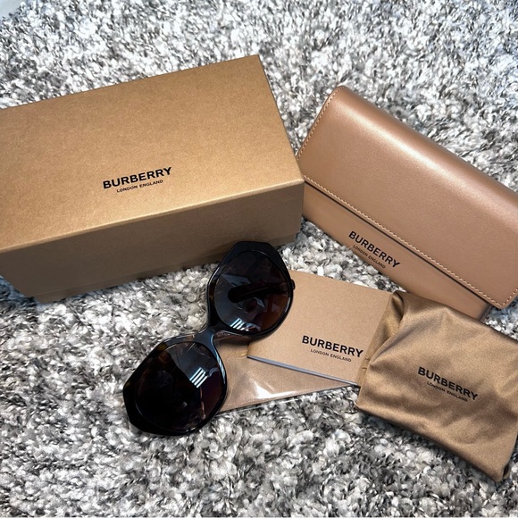 New BURBERRY Vanessa Brown Gradient Geometric Ladies Sunglasses 55mm - Picture 8 of 10